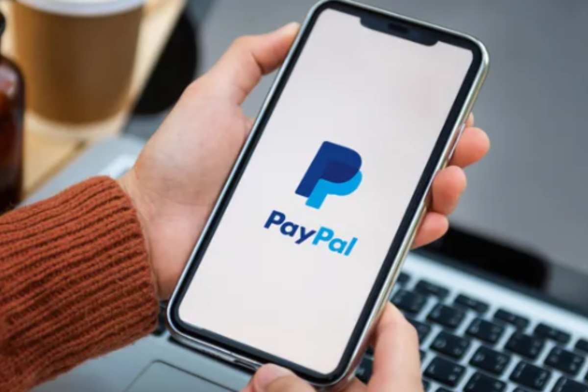 Display cellulare con PayPal