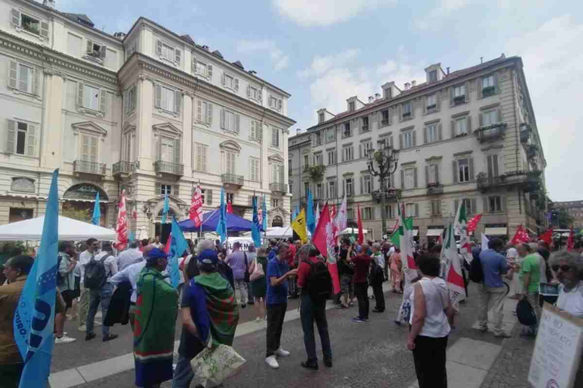 CGIL e UIL in piazza a Torino