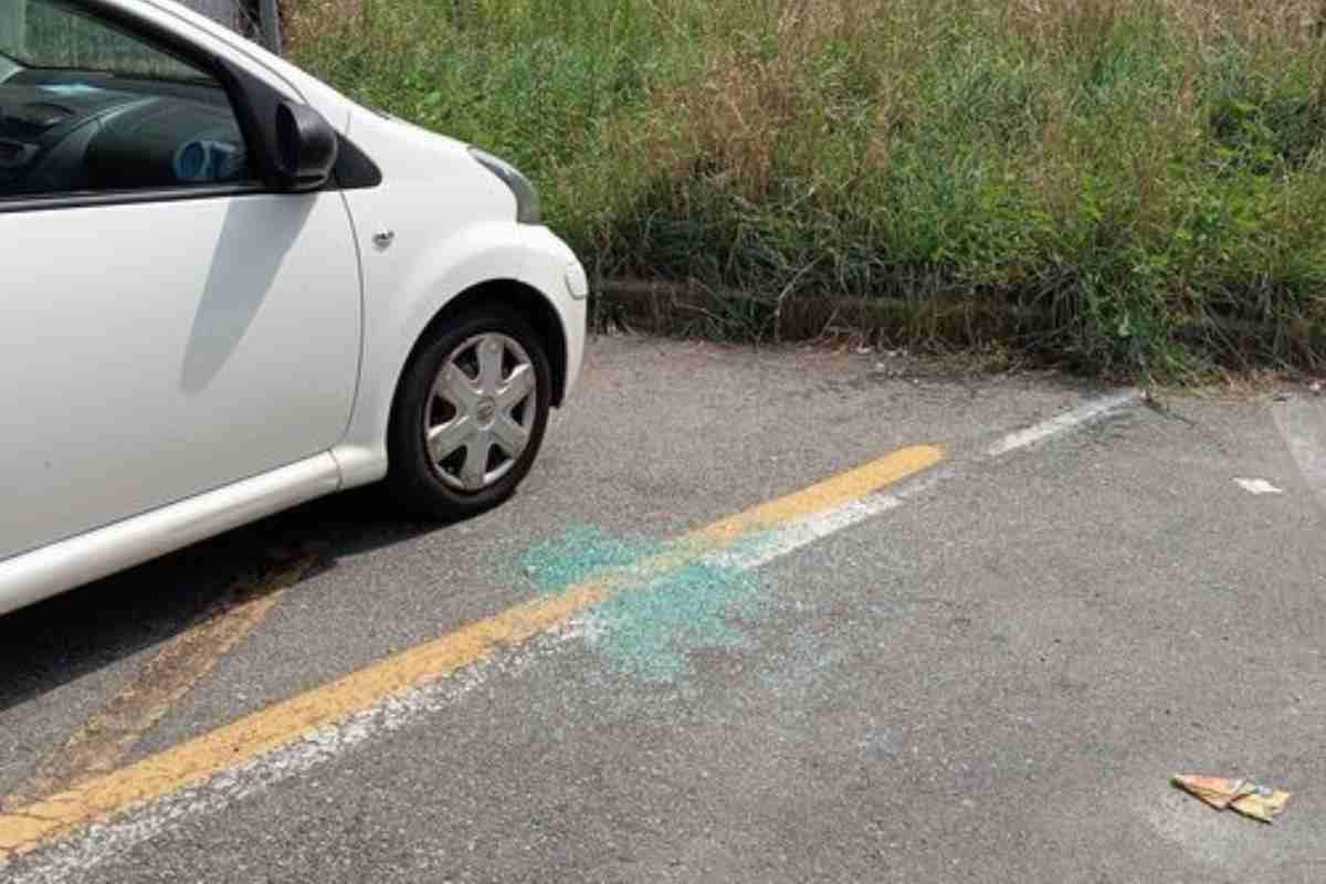 Torino auto vandalizzata