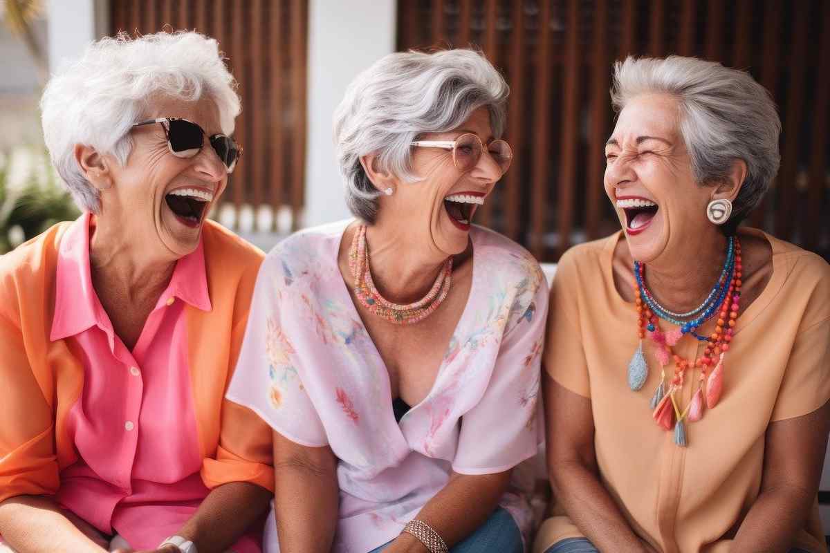 signore anziane felici e soddisfatte